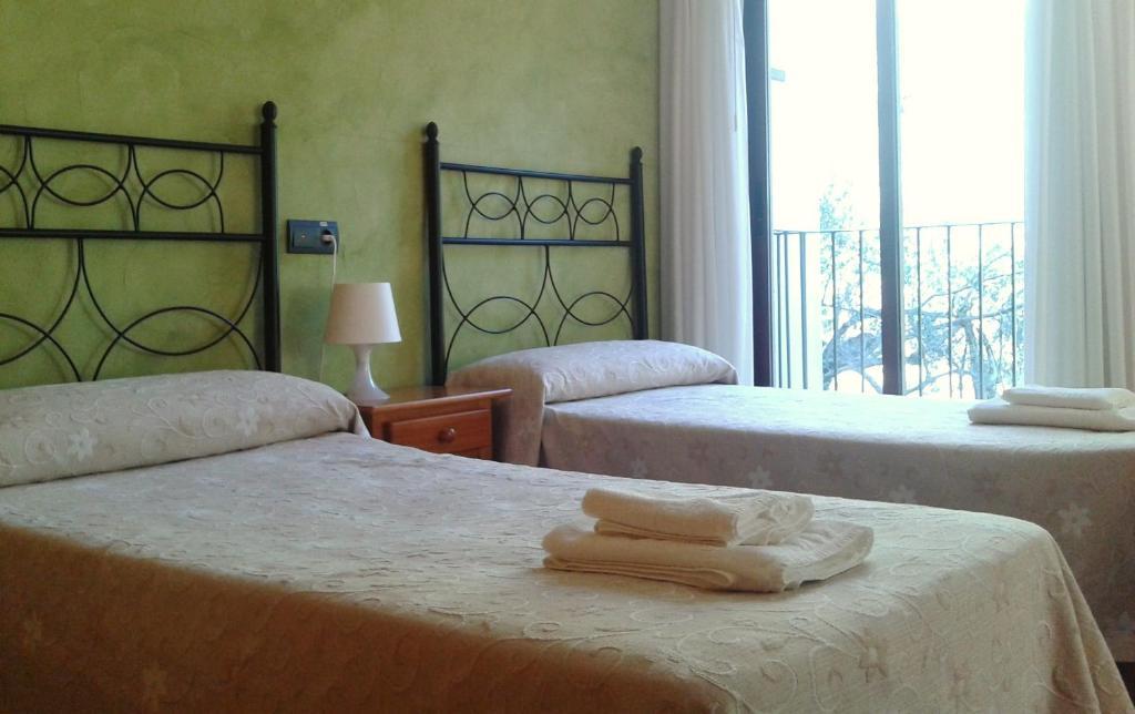 Hotel Restaurante Vinas Viejas Fuentes de Ayódar Zimmer foto